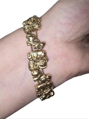 Vintage Tofa Elephant Bracelet Good Luck Trunk Up
